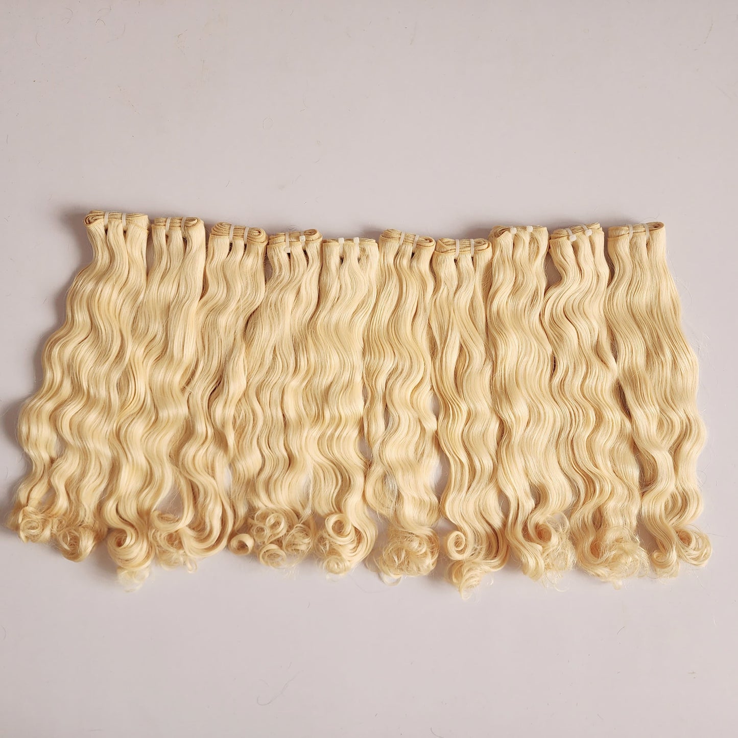 Blonde wavy (Raw Indian Hair)